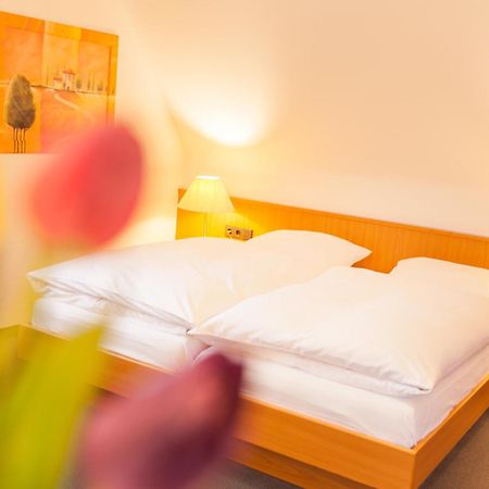 Hotel Restaurant Jaegerhof Weisendorf Kamer foto