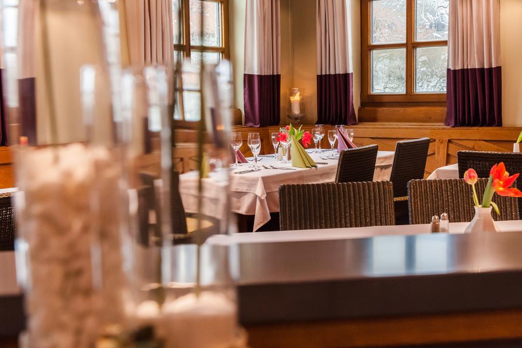 Hotel Restaurant Jaegerhof Weisendorf Buitenkant foto